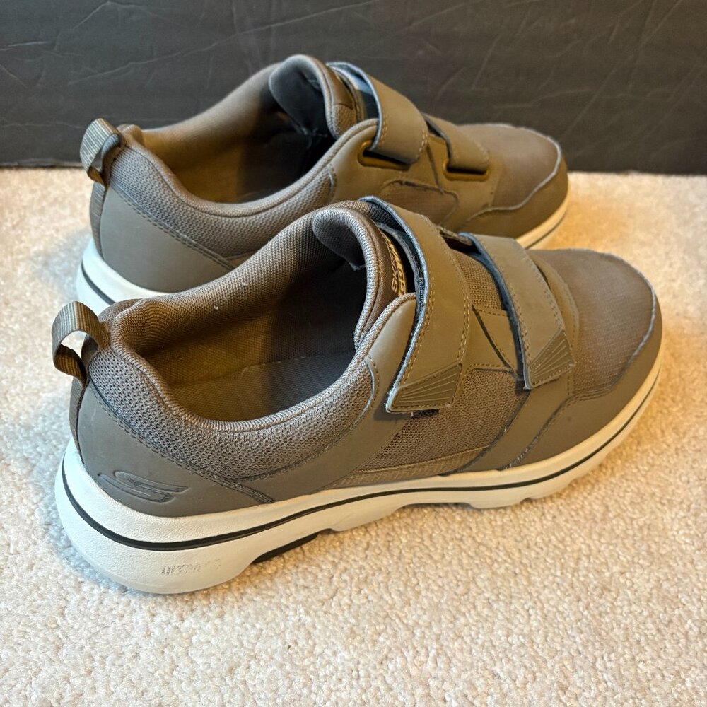 Skechers Go Walk 5 Wistful Walking shoes Men's size 10 Khaki 55515EWW